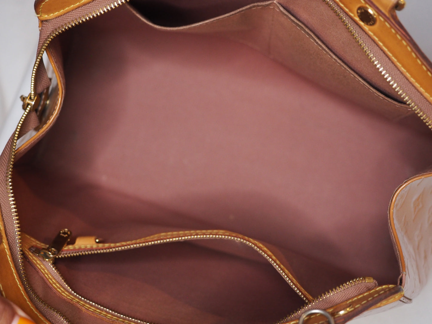 Louis Vuitton Brea Vernis