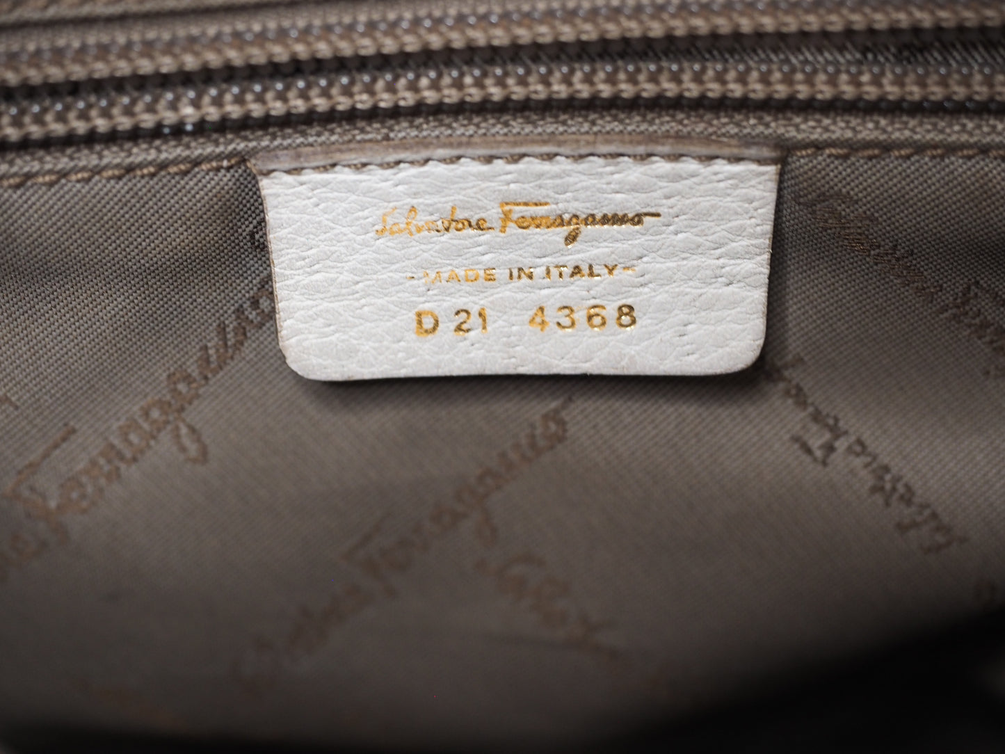 Salvatore Ferragamo White Leather Gancini Shoulder Bag + COA